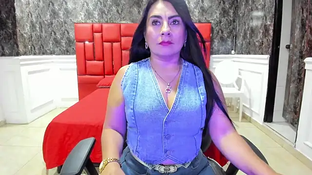 Snapshot of Imyourdirtymilf chatting on October 23, 2025, 7:23 pm Imyourdirtymilf online show from October 23, 2025, 7:23 pm