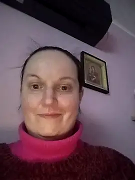 Snapshot of BustyLadyAlma chatting on February 1, 2026, 6:17 pm BustyLadyAlma online show from February 1, 2026, 6:17 pm