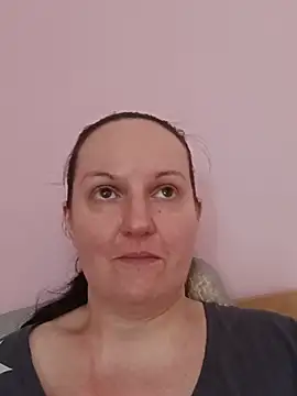 Snapshot of BustyLadyAlma chatting on July 18, 2026, 7:06 am BustyLadyAlma online show from July 18, 2026, 7:06 am