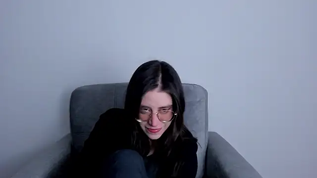 HazelKush online show from November 30, 2025, 9:37 pm