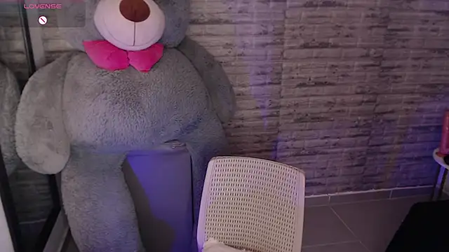 TinnaCobb online show from March 11, 2026, 4:34 pm