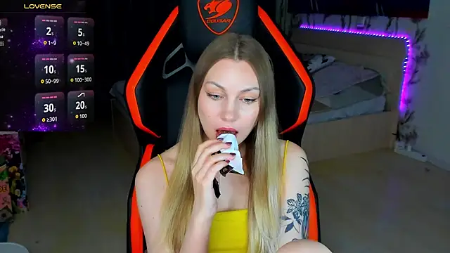 BiMolly online show from April 8, 2026, 12:56 am