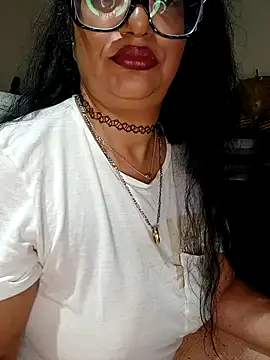 PichyPrettyPussy online show from October 24, 2025, 11:20 am