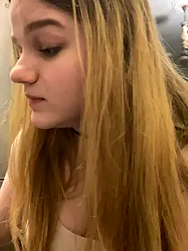 -MimmiLissa- online show from November 28, 2025, 2:06 pm