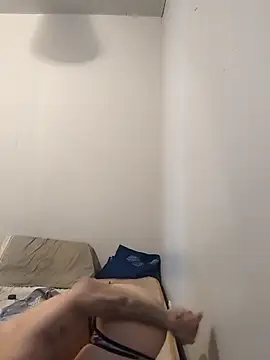 Snapshot of DANPOWDING chatting on February 13, 2025, 1:48 pm DANPOWDING online show from February 13, 2025, 1:48 pm