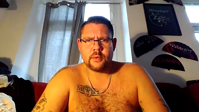 sexykevin17cm online show from November 18, 2025, 2:42 pm