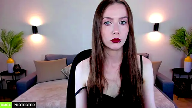 Snapshot of TheWoman__ chatting on July 3, 2026, 10:44 am TheWoman online show from July 3, 2026, 10:44 am