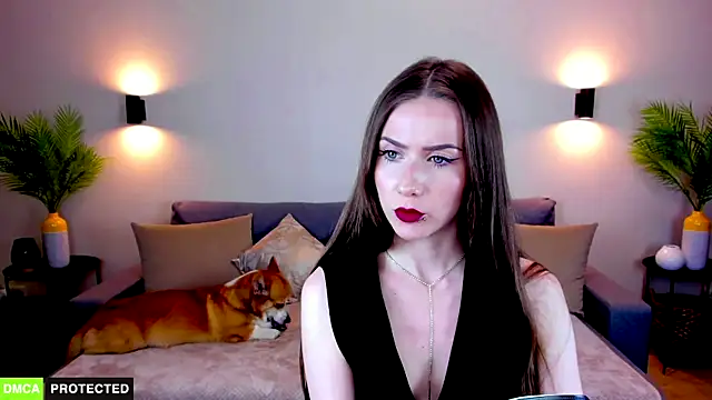 TheWoman   online show from April 15, 2026, 7:07 pm