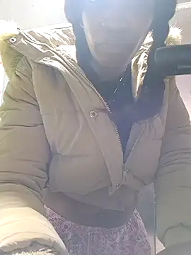 xiomy  online show from January 9, 2025, 3:55 pm