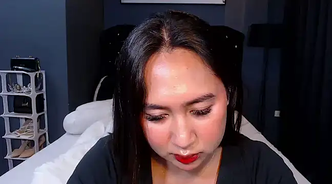 HOTTESTCANDYTS online show from March 6, 2025, 1:05 am