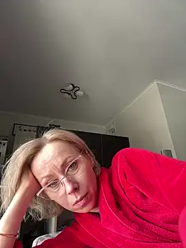 LuxuryNika online show from February 10, 2026, 10:58 am