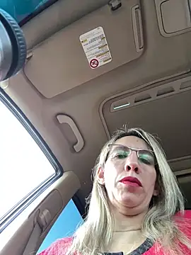 Gatitacarlita online show from December 27, 2024, 9:50 am