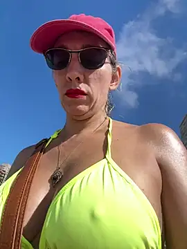 Gatitacarlita online show from January 27, 2025, 11:43 am