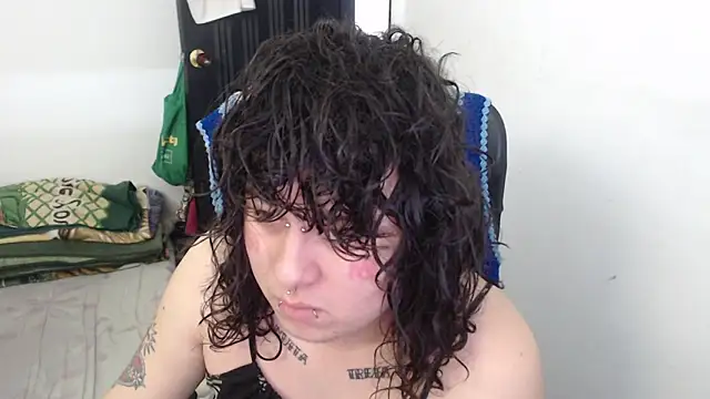 Snapshot of Smoke_trip_Alicia chatting on February 21, 2026, 3:47 pm Smoke trip Alicia online show from February 21, 2026, 3:47 pm