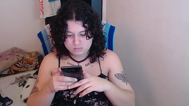 Snapshot of Smoke_trip_Alicia chatting on January 31, 2026, 10:52 pm Smoke trip Alicia online show from January 31, 2026, 10:52 pm