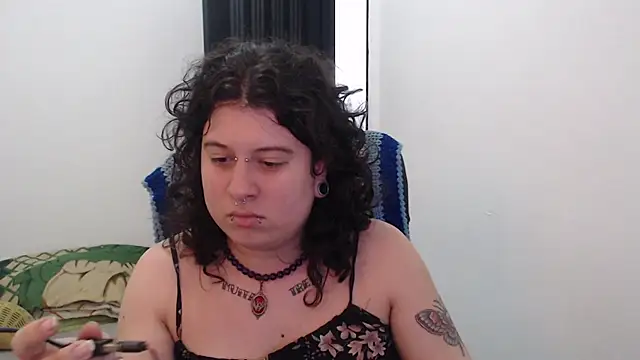 Snapshot of Smoke_trip_Alicia chatting on January 18, 2026, 4:10 pm Smoke trip Alicia online show from January 18, 2026, 4:10 pm