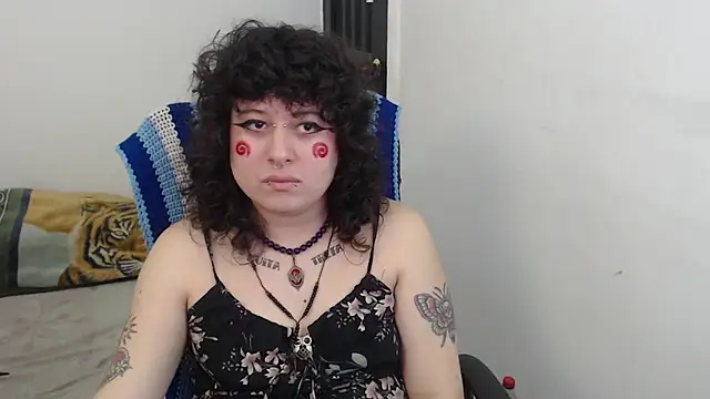 Snapshot of Smoke_trip_Alicia chatting on February 18, 2026, 7:54 pm Smoke trip Alicia online show from February 18, 2026, 7:54 pm