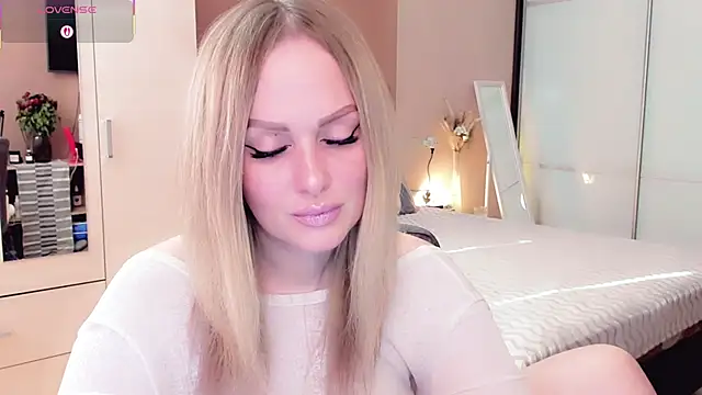 Libby Nora online show from March 15, 2026, 10:11 am