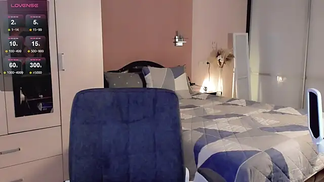 Libby Nora online show from October 24, 2025, 12:59 pm