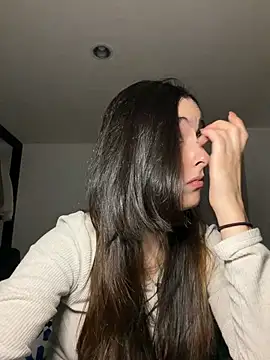 swrennn19 online show from February 3, 2026, 12:32 am