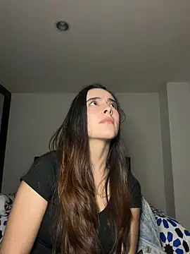 swrennn19 online show from October 27, 2025, 11:49 pm