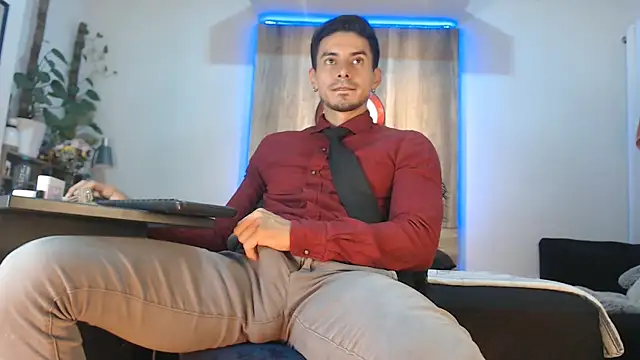 Andrew 4  online show from April 9, 2026, 5:31 am