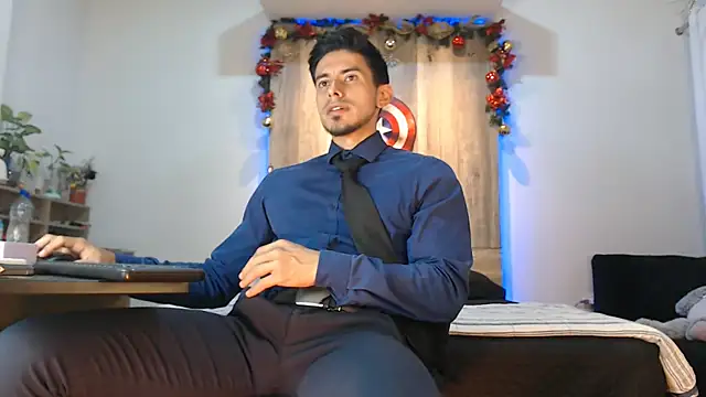 Andrew 4  online show from December 23, 2025, 5:18 am