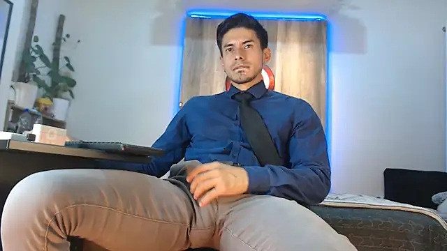 Andrew 4  online show from February 14, 2026, 3:07 am