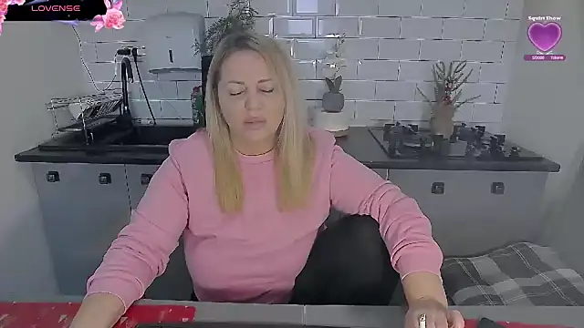 erikaerika online show from January 9, 2026, 9:38 am