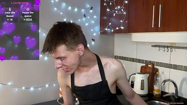 Snapshot of vladdymeow chatting on December 13, 2024, 12:31 am vladdymeow online show from December 13, 2024, 12:31 am