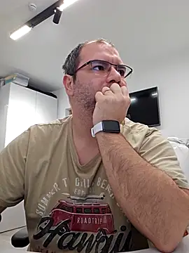 Andrew1900529 online show from January 6, 2026, 7:29 pm