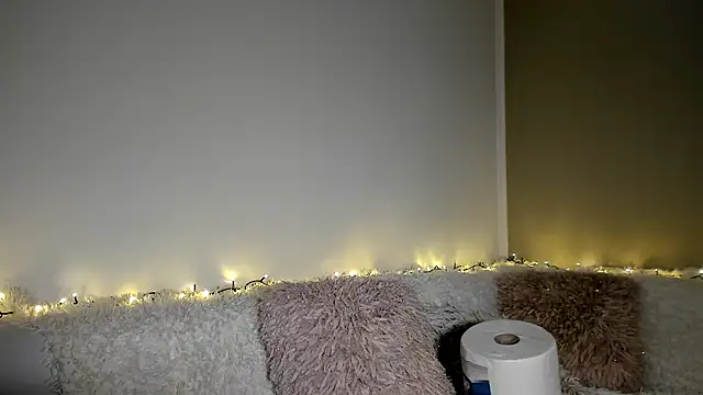 BrianaDiamondXXX online show from December 16, 2025, 4:17 am