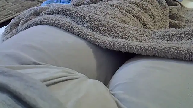 perescam online show from March 18, 2026, 4:30 pm