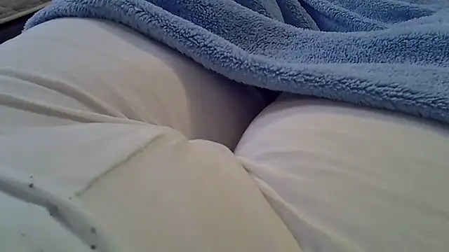 perescam online show from March 25, 2026, 6:51 pm