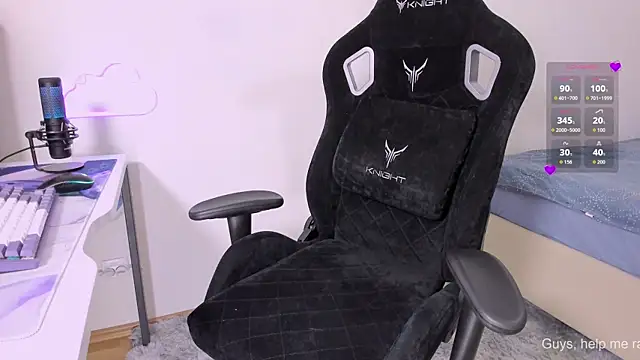 SkyqueenI online show from November 18, 2025, 9:01 am