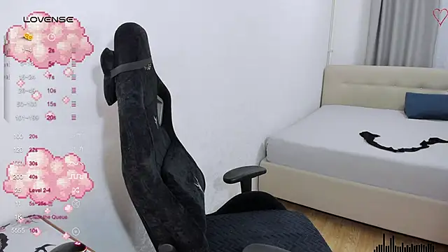 SkyqueenI online show from January 14, 2025, 8:41 am