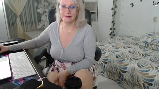 Ghertrude52 online show from March 27, 2026, 4:54 am