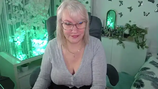 Ghertrude52 online show from February 8, 2026, 5:16 am