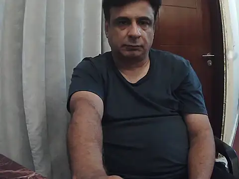 desipapaxxx online show from April 8, 2026, 7:48 pm