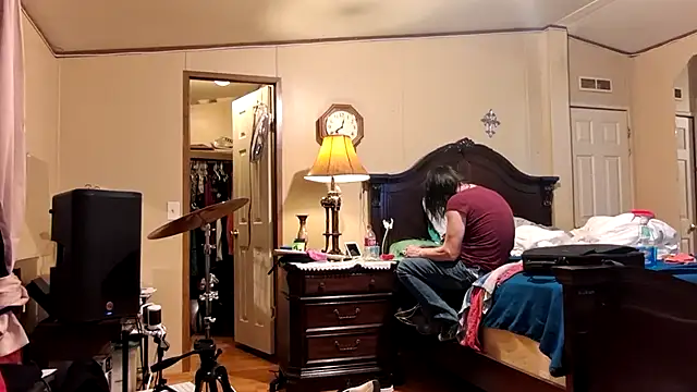 AerobicSleeve online show from September 14, 2025, 3:40 am