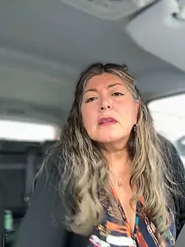 emma tour online show from October 30, 2025, 3:53 pm