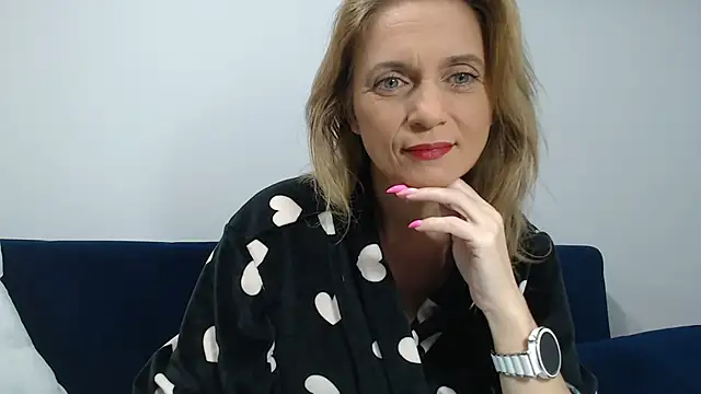 Snapshot of MysticCreature chatting on February 12, 2026, 4:23 am MysticCreature online show from February 12, 2026, 4:23 am