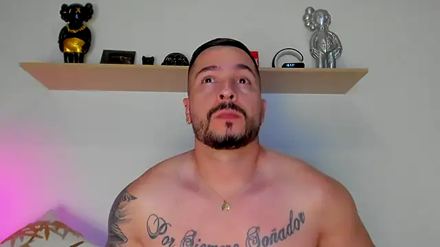 camilo restrepo21 online show from September 10, 2025, 11:48 pm