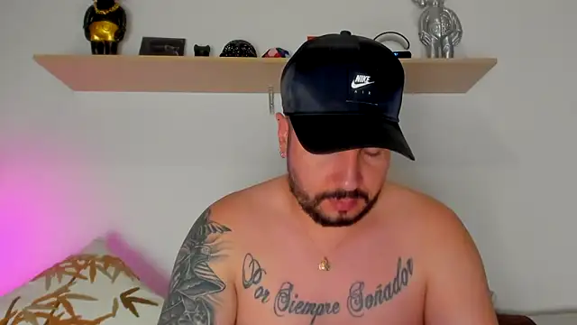 camilo restrepo21 online show from September 19, 2025, 12:14 am