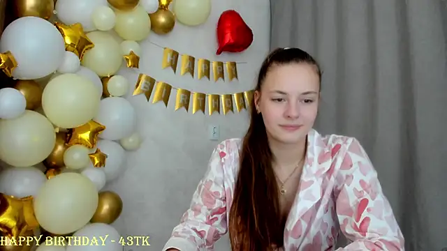 Snapshot of why_again_me chatting on January 21, 2025, 12:04 am why again me online show from January 21, 2025, 12:04 am
