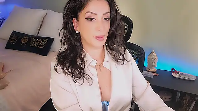 Wonderful Woman online show from October 25, 2025, 2:44 am