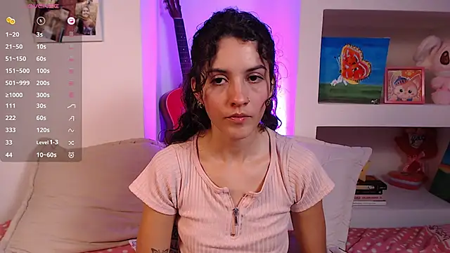 lailypink online show from September 22, 2025, 1:33 am