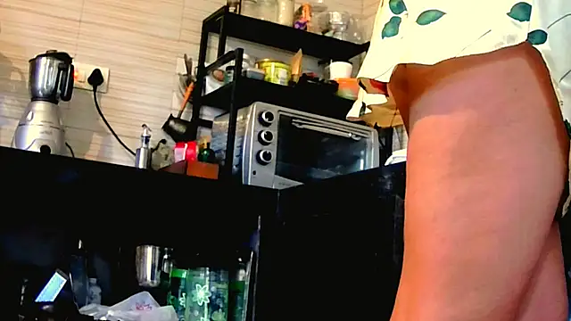 Snapshot of Fun4tipz chatting on November 26, 2025, 2:22 am Fun4tipz online show from November 26, 2025, 2:22 am