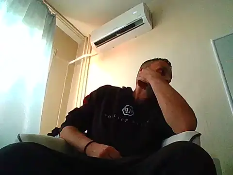 Snapshot of aqreteriziz chatting on July 18, 2026, 8:12 am aqreteriziz online show from July 18, 2026, 8:12 am