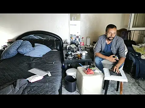 Snapshot of aqreteriziz chatting on August 8, 2026, 9:11 pm aqreteriziz online show from August 8, 2026, 9:11 pm